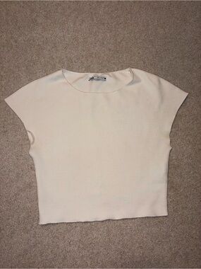 Zara Off-White Short Sleeve Cropped Knit Top
